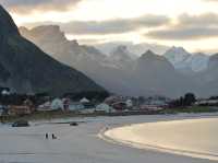 Reine หมู่บ้านแสนสงบ ของเกาะlofoten