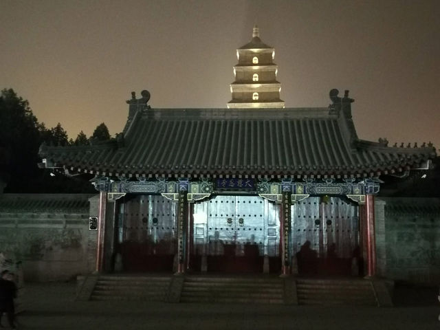 Xi’an ancient city walls, epic pagodas, lively local streets, and a surprise snowy adventure