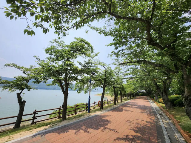 Bomun Lake