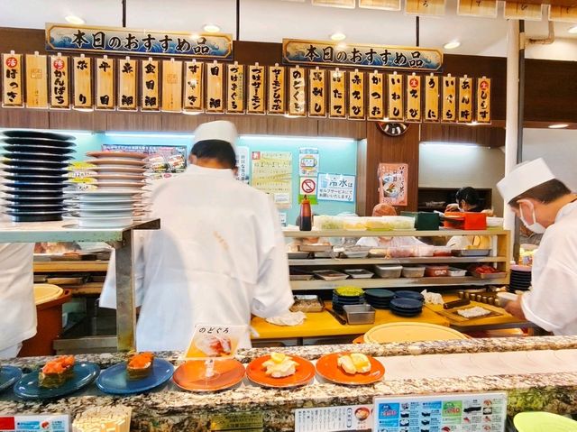 鄰近御徒町站 | 中午用餐車水馬龍的大江戶旋轉壽司🍣