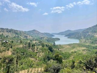 A Serene Lakeside Escape in the Heart of Rwanda
