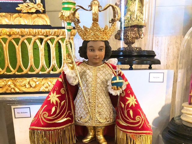 Manila Cathedral -  Stunning architecture