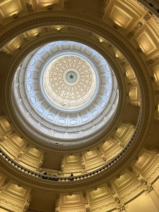 Các hình dạng được dạy trong lớp toán đã xuất hiện trong thế giới thực!