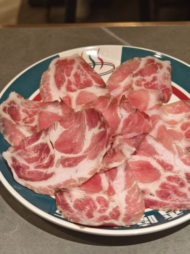 野菌雞鍋,鮮味十足 野菌雞鍋,鮮味十足