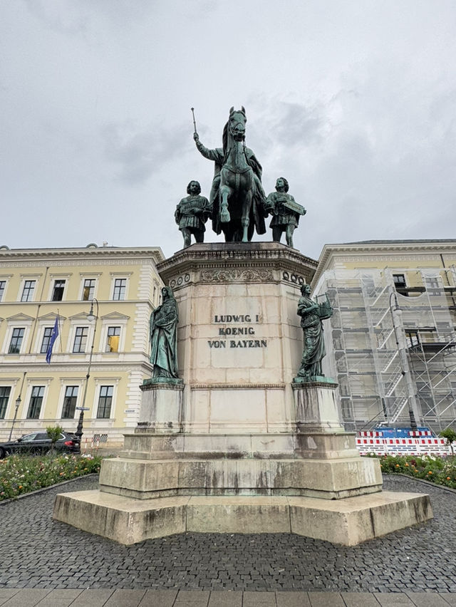 RESIDENZ MUSEUM MUNICH: A PALACE OF ROYAL GRANDEUR 🇩🇪🏛️✨