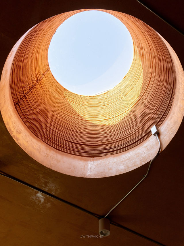 Ember Cafe & Wine: คาเฟ่สีอิฐย่านพระราม 9 🌋 Ember Cafe & Wine: คาเฟ่สีอิฐย่านพระราม 9 🌋