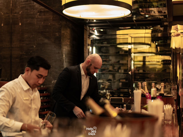 ค่ำคืนสุดหรูบนเชิงเขากมลา ภูเก็ต