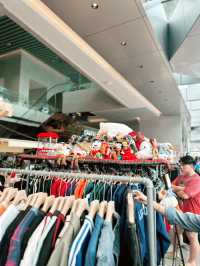 Malaysia’s Xmas Blazer Bash: Sunway Square Vibes 🎄✨