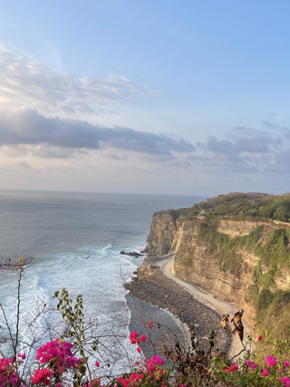 Uluwatu adalah tempat di mana Anda ingin bersantai dan menikmati ketenangan 🌊