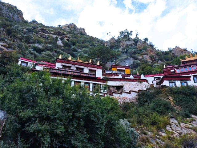 西藏山間寺院絕美打卡地