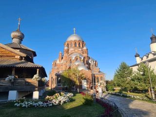 Sviyazhsk: An Island Fortress and the Cradle of History 🏰🌊