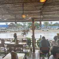 Chilled beach food 🇹🇿 