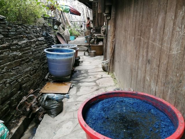 Exploring the beautiful crafts of Guizhou 😍