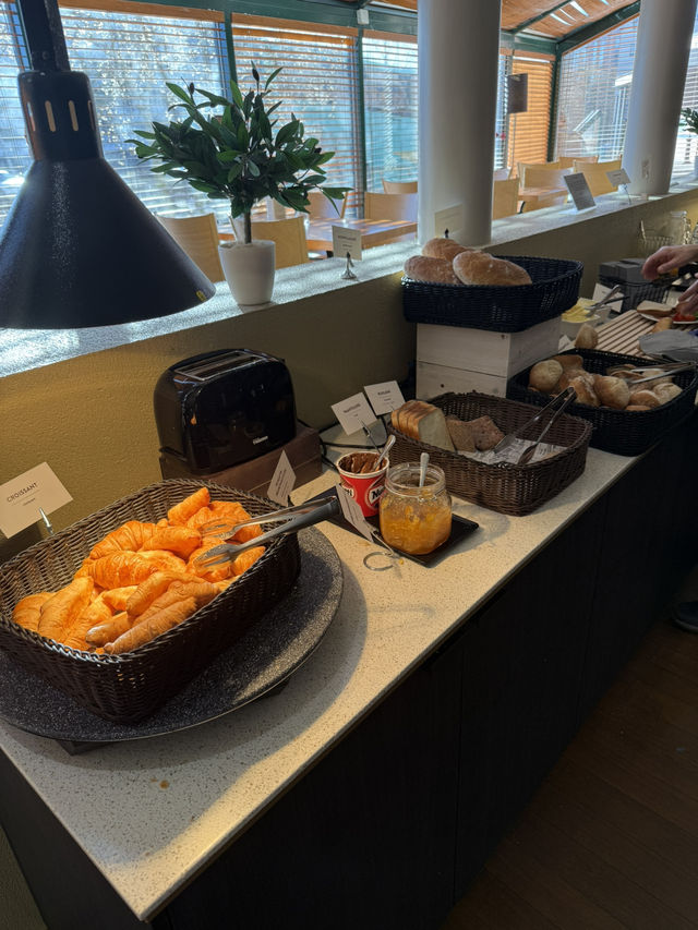 Scandic Helsinki Aviapolis: A Convenient Stay Near the Airport with Easy Access to Shopping