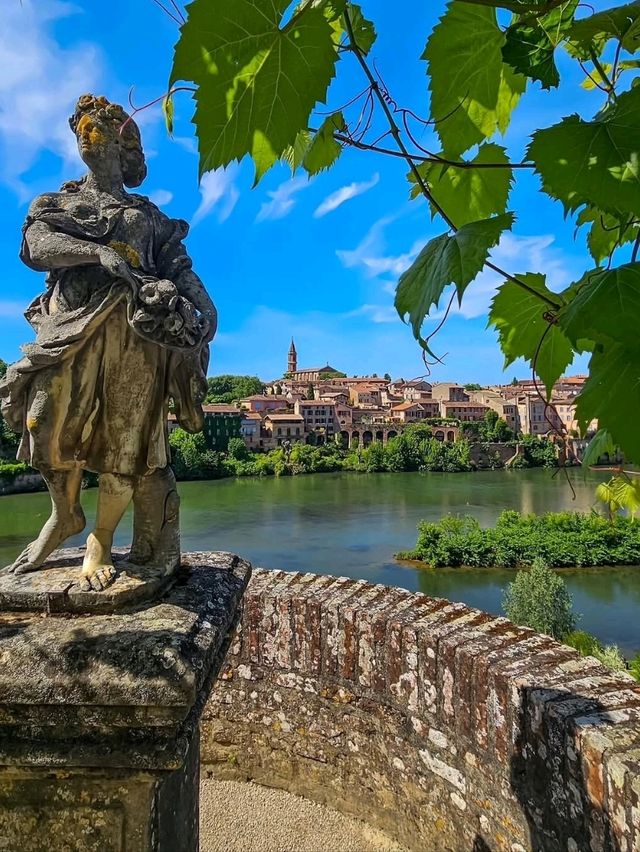 🏰 Albi: A Brick-Colored Jewel on the Tarn River 🇫🇷🌉
