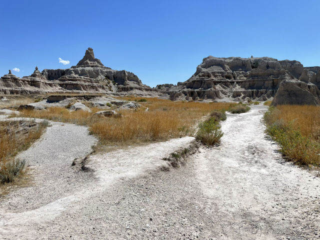 Otherworldly & Underrated: Why Badlands National Park is America’s Best Hidden Gem