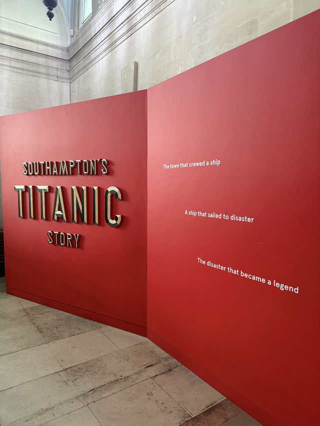 A Titanic Journey Through Southampton: Where History Meets the Sea 🌊⚓