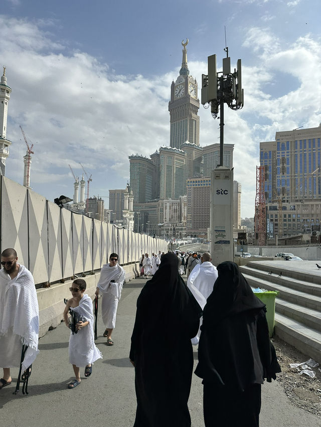 How to Get Around by Train in Saudi Arabia Region 💎