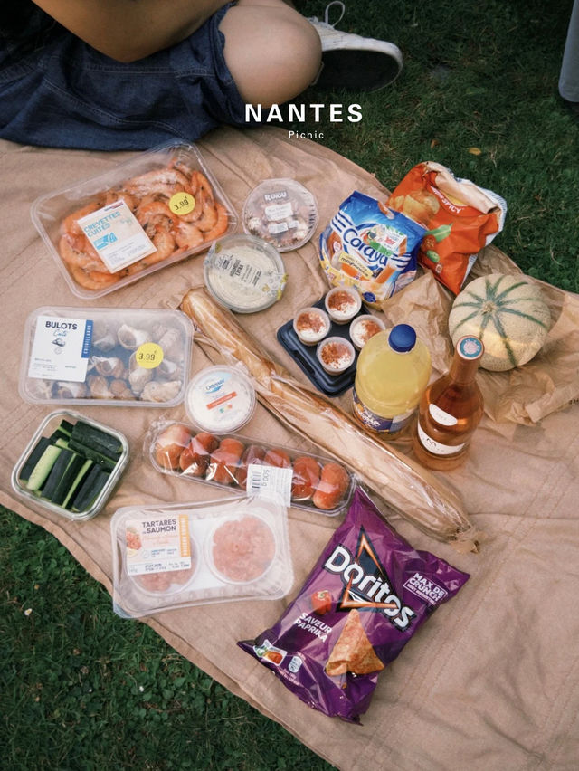 Nantes 🇫🇷 An underrated character city in France - 10 things you shouldn’t miss!