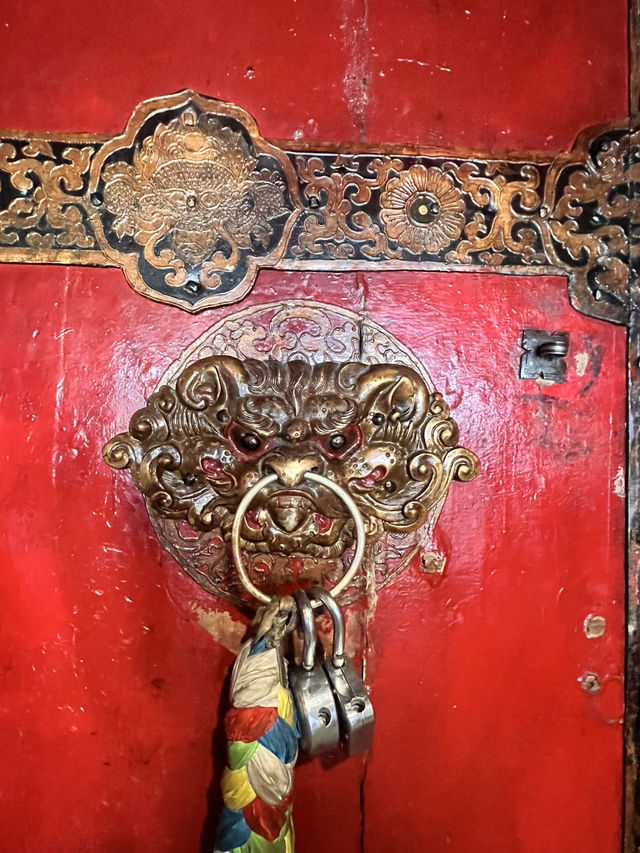 Visit Tsurphu Monastery in Tibet 🏔️🇨🇳 
