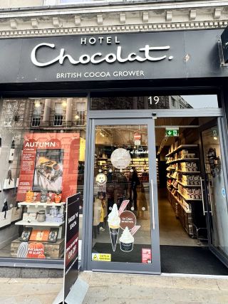 A Chocolate Lover’s Stop at Hotel Chocolat 🍫🤎
We stopped by Hotel Chocolat for a little sweet treat and it definitely didn’t disappoint! 🍫✨
I tried the Billionaire’s Sundae, and it was absolutely delicious — rich, chocolatey and such a lovely indulgent treat.
I also picked three different chocolates, and honestly, I highly recommend trying them! 😍 Hotel Chocolat is one of my favourite places for chocolate in the UK, and the three pieces I chose were all so good.
If you love chocolate, this is definitely a place worth stopping by — next time I’ll probably end up choosing even more! 🤎🍫
Tip: Try the Billionaire’s Sundae, but don’t leave without choosing a few individual chocolates too. Picking different flavours is a great way to find your favourite.
 #chocolatelover #chocolate #sweettreats #dessert #ukfoodie