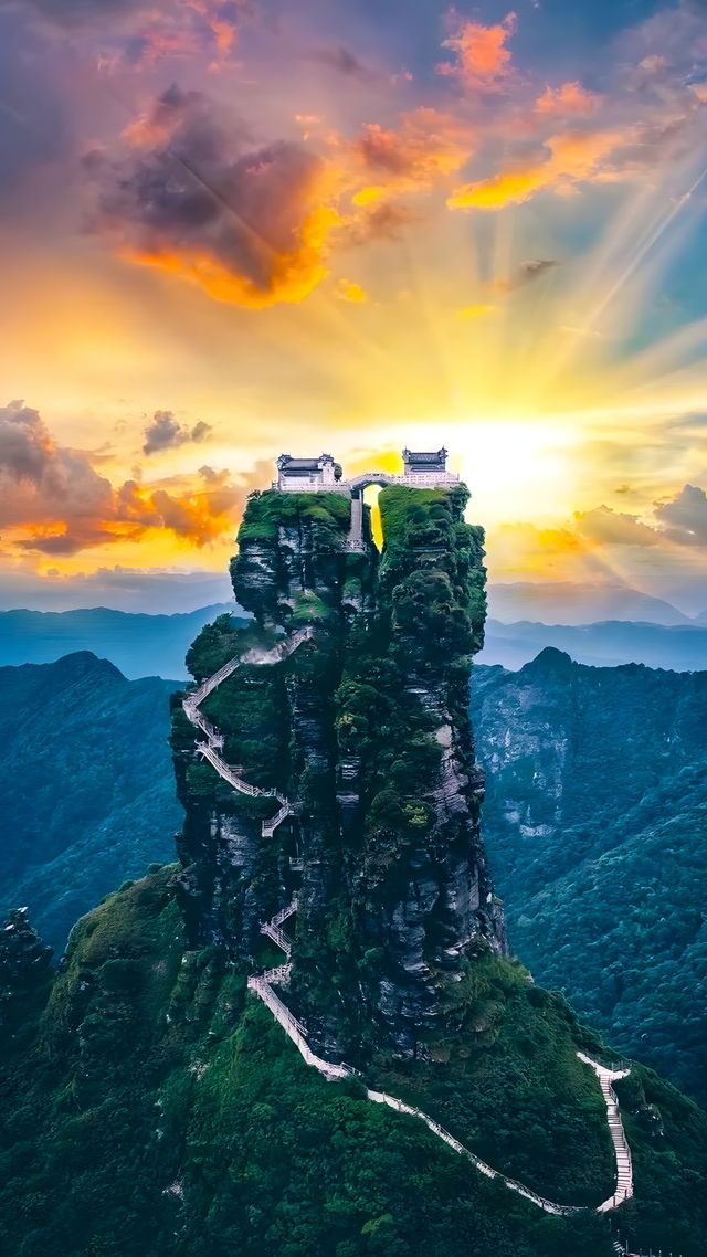 中秋，國慶去哪裡玩？神光穿洞，大自然的絕美盛宴！貴州