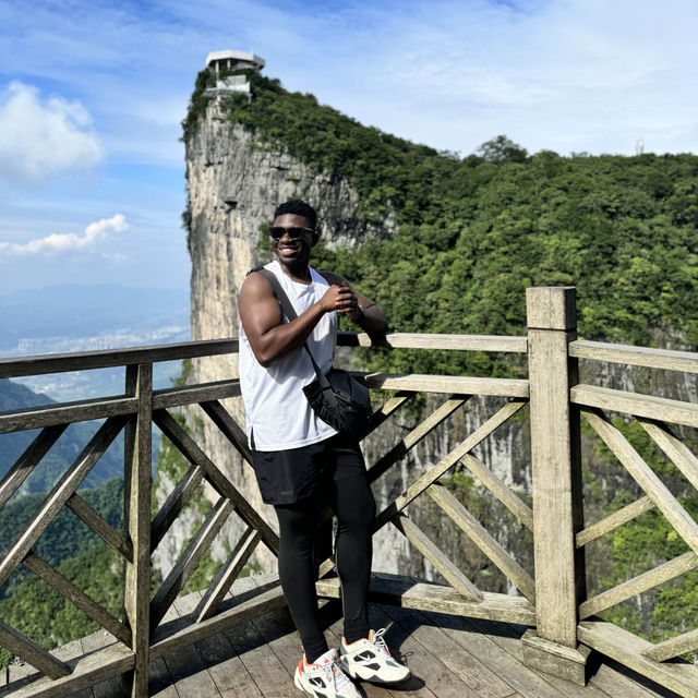 Ascending to Heaven: A Thrilling Adventure on Tianmen Mountain