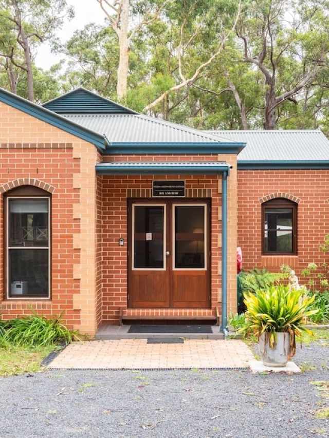 🌟 Jervis Bay Gems: Cozy Cottages & Family BBQ Fun! 🏡🌲