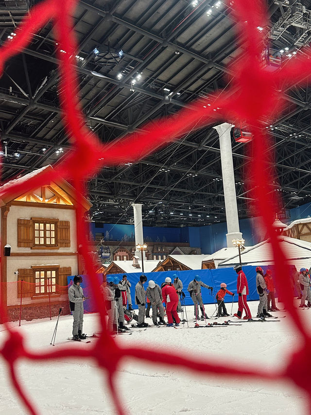上海新地標-臨港耀雪冰雪世界