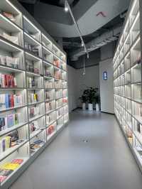 [新華書店，目前係海口最舒服嘅地方！！]
想借用網絡同空調嘅朋友，一定唔可以錯過呢個好去處——新華書[新華書店，目前係海口最舒服嘅地方！！]。