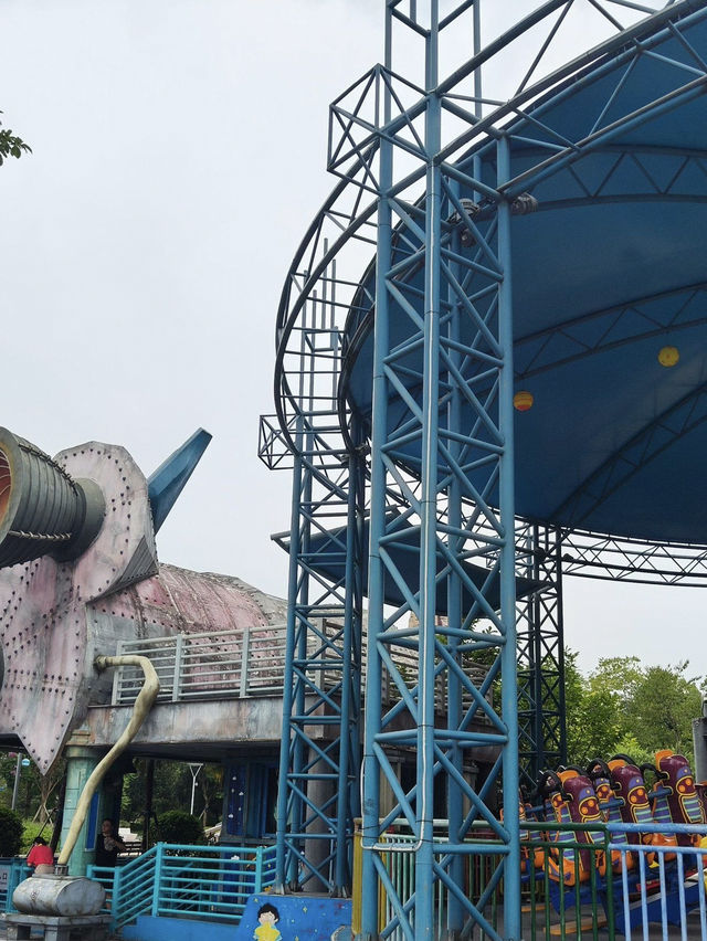 Amusement park in Chengdu so family friendly 