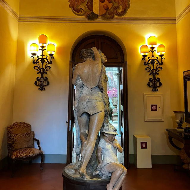 Four seasons hotel in Florence Italy is literally a fairly tale .