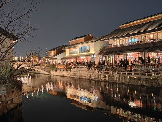 蟠龍天地春節夜景