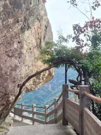 樂山-峨眉山2日遊 真溫泉體驗 看山玩水不耽誤