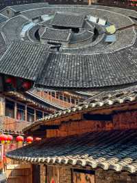 土樓是古代家族碉堡，也是現代烏托邦
