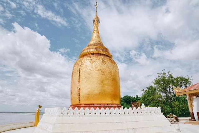 蒲甘卜帕耶寺（Bupaya Pagoda）