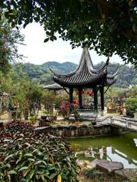逃離都市的煩囂，踏入詹園的清幽之境。