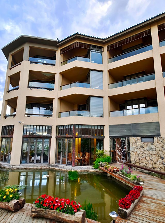 麗江最美民宿，雪山湖景房直接被治癒！！！