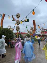 Disneyland Shanghai: Playing, learning and shopping 