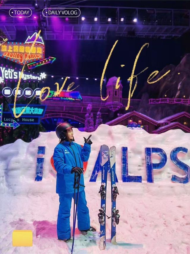 炎炎夏日，最適合去滑雪啦～