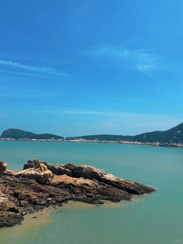 浙版麥理浩徑！7km懸崖徒步×玻璃海暴擊，台州水桶岙攻略