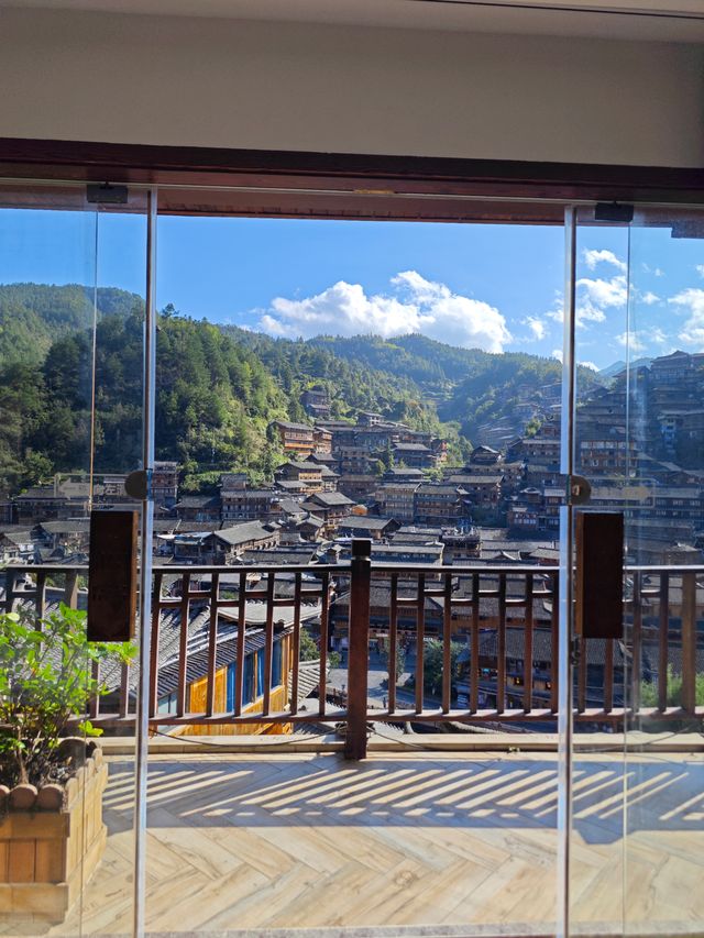 貴州！千戶苗寨住進風景裡的民宿是什麼體驗(無濾鏡版)