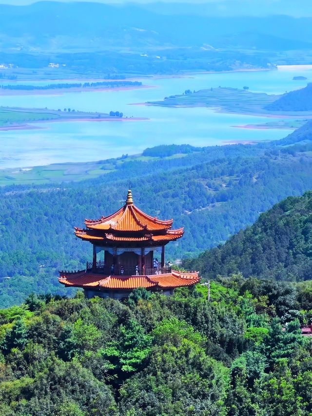 金秋曲靖，上帝打翻調色盤，山水間的治癒之旅！