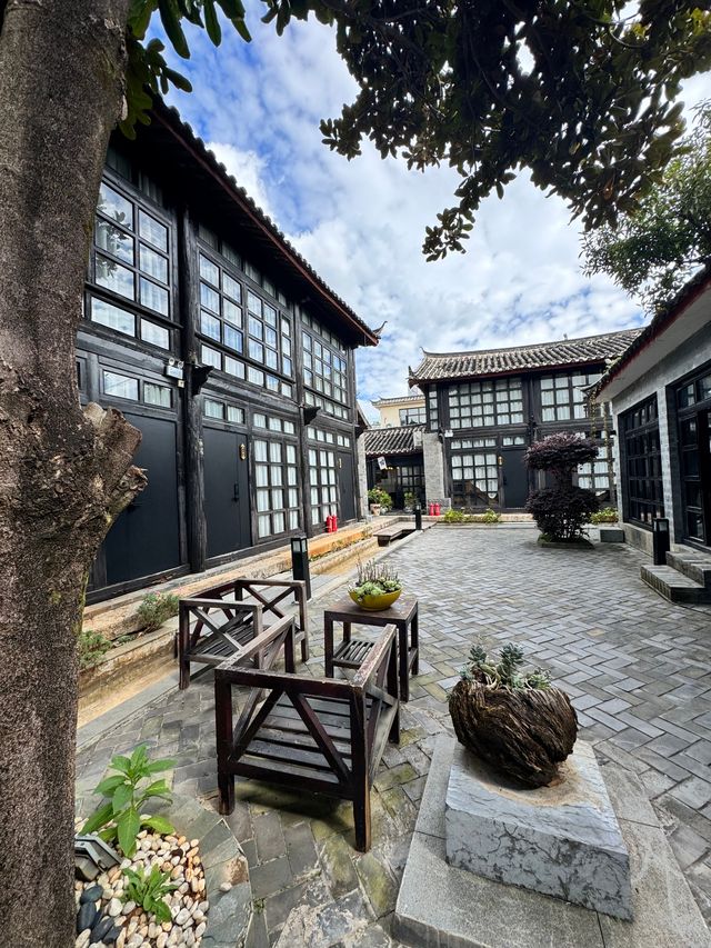 麗江束河古鎮︱絕美有味道的庭院