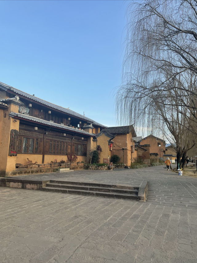 冬日裡的沙溪秘境，這座被時光遺忘的古鎮總能帶來意外驚喜✨藍天下五彩的雲霞、晨霧繚繞的古橋、靜靜流淌的