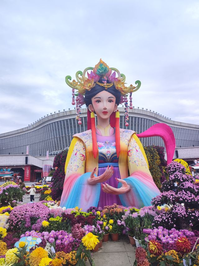 街區銀杏打卡地恩施州文化中心 街區銀杏打卡地恩施州文化中心