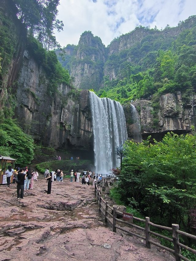 慢“讀”百丈漈