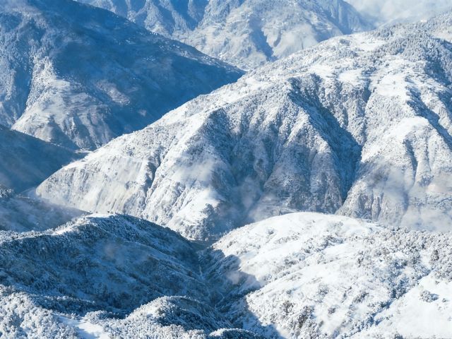 雪哀牢山_雲南 雪哀牢山_雲南