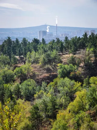 Chifeng · There Really Is a Red Mountain