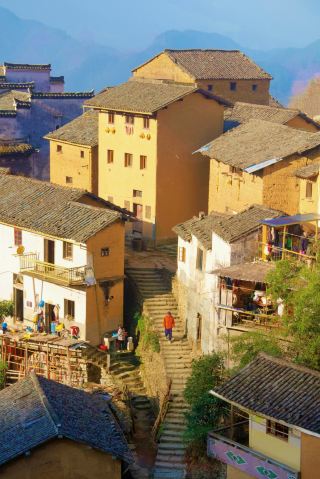 Compared to Hongcun, I prefer this free and low-key thousand-year-old ancient village